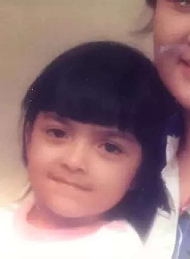 15 Foto Masa Kecil Artis Cantik yang Menggemaskan, Luna Maya dan Nagita Slavina Bule Banget!