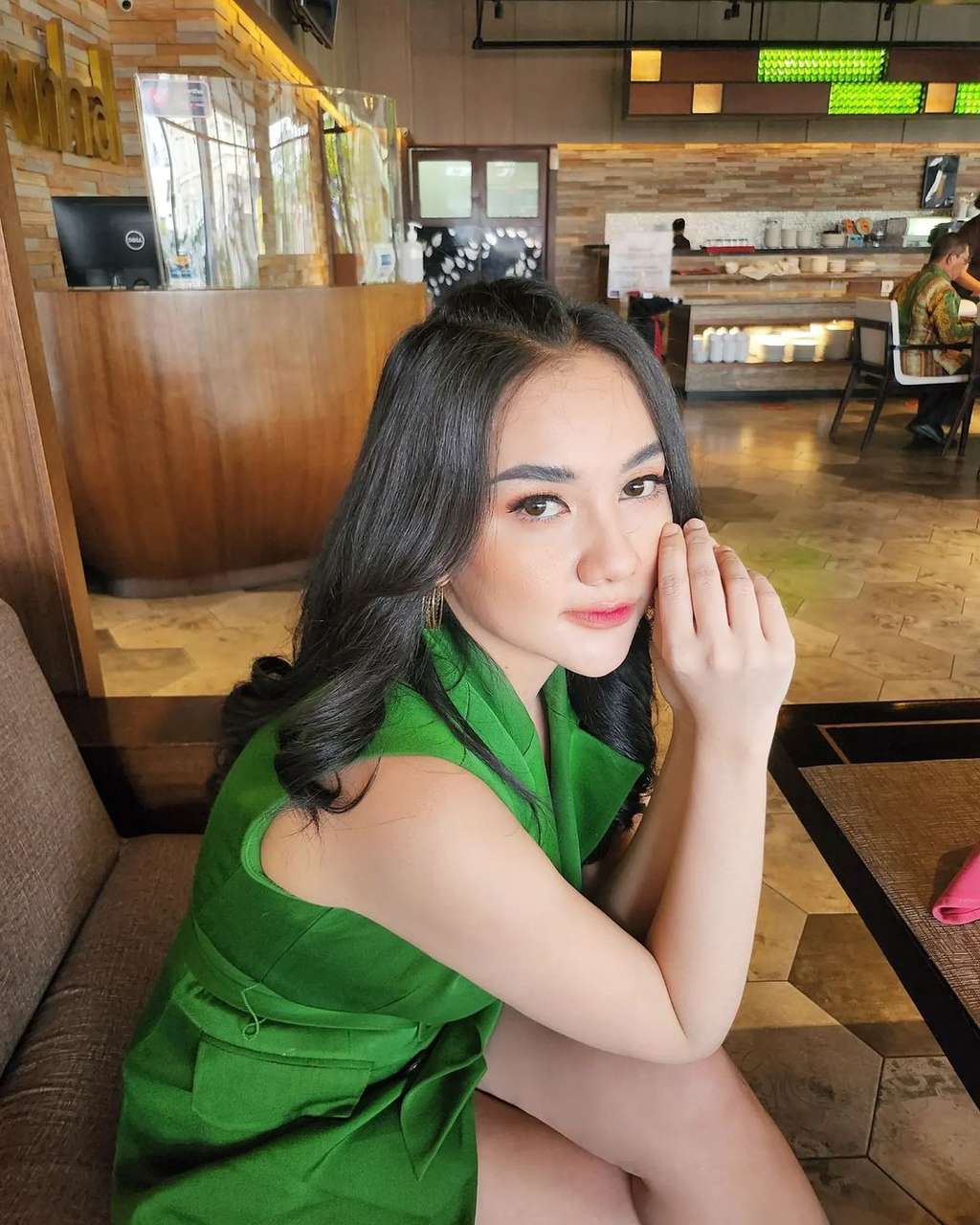 Kerap Tampil Seksi di Atas Panggung, Begini Potret Lala Widy Saat di Rumah, Penampilannya Beda Banget!