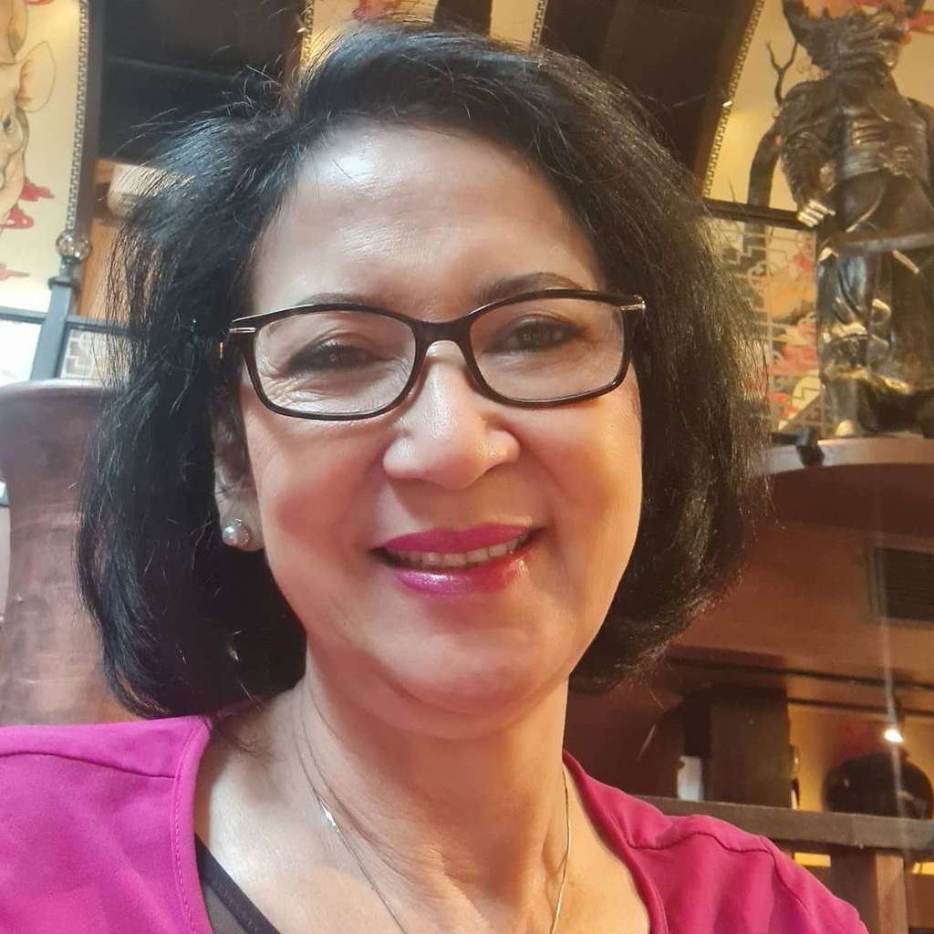 Masih Ingat Maureen Christy Ibu Sambung Nagita Slavina? Penampilan Modisnya Bikin Salfok, Begini Kabar Terbarunya!