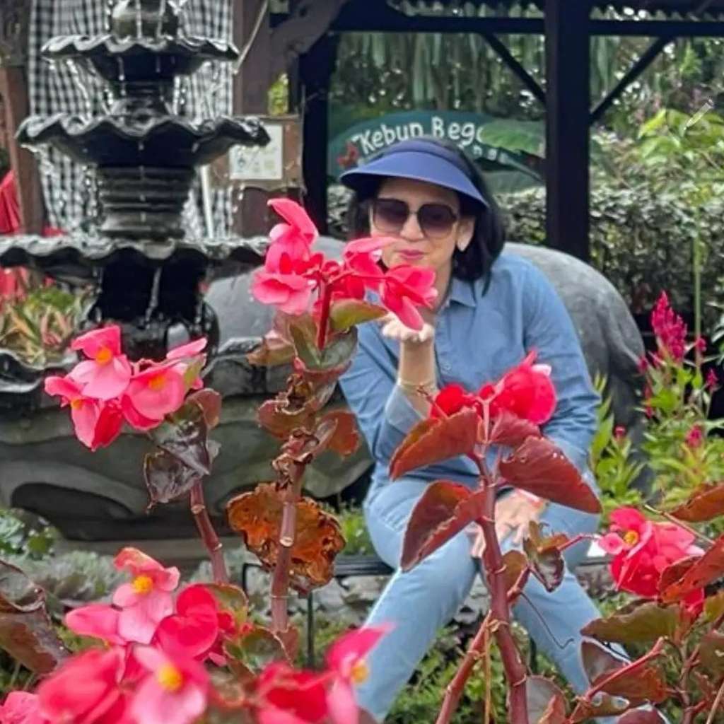Masih Ingat Maureen Christy Ibu Sambung Nagita Slavina? Penampilan Modisnya Bikin Salfok, Begini Kabar Terbarunya!