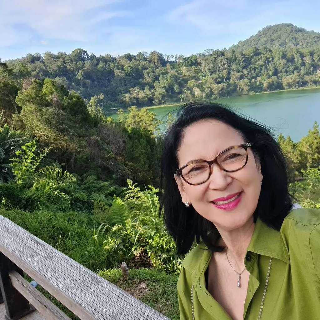 Masih Ingat Maureen Christy Ibu Sambung Nagita Slavina? Penampilan Modisnya Bikin Salfok, Begini Kabar Terbarunya!