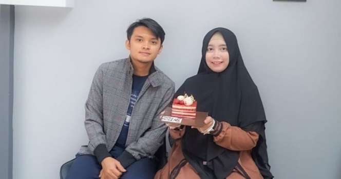 Menikah Lewat Taaruf, 8 Pasangan Artis ini Berujung Cerai, Ada yang Berakhir Musuhan!