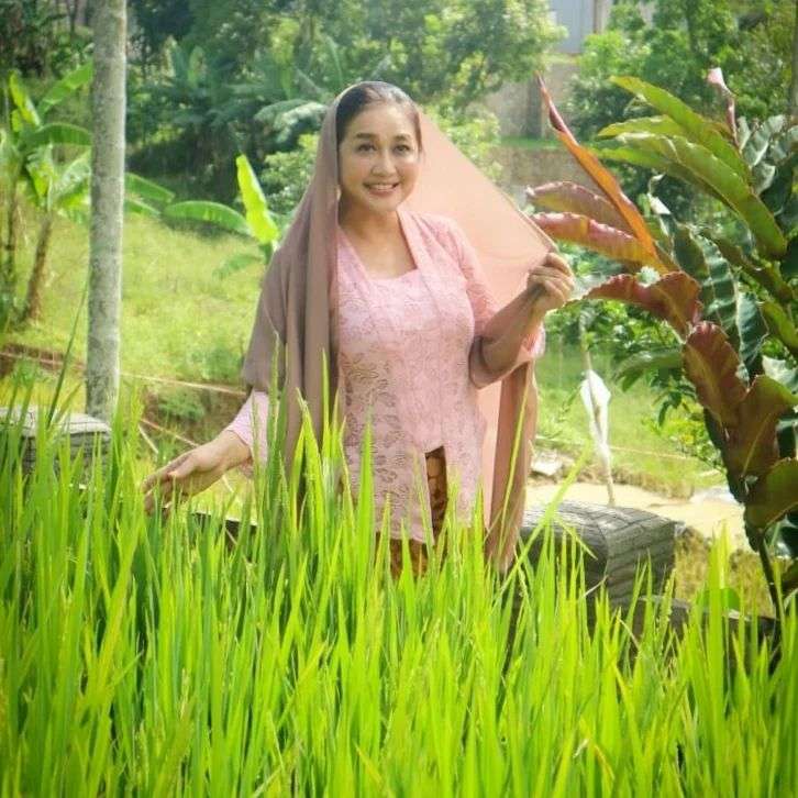 Masih Ingat Model Iklan Produk Kecantikan Ini? Dulu Jadi Artis Hits Era 90-an, Kini Jadi Duta Perdamaian Dunia, Penampilannya Bikin Pangling