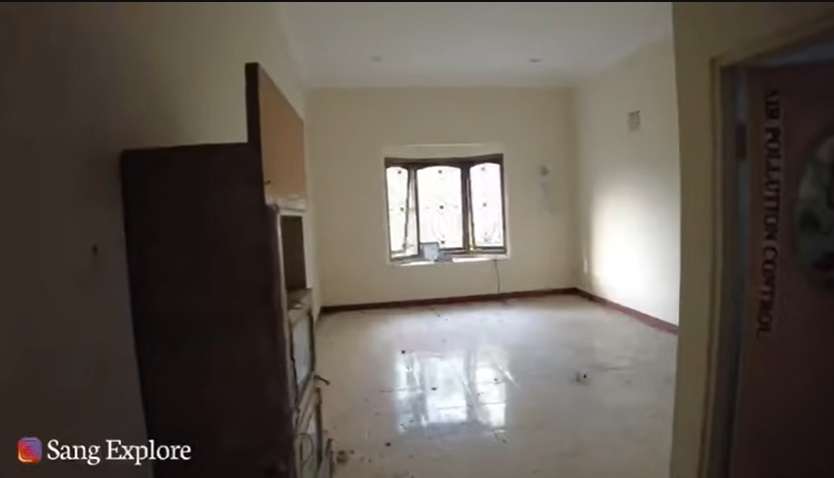 Potret Rumah Mewah Bak Istana yang Kini Terbengkalai, Isi Dalamnya Bikin Merinding, Ada Kisah Mistis yang Beredar!