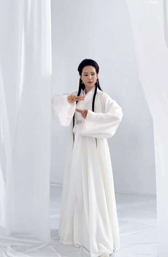 Masih Ingat Pemeran Bibi Lung di Return of the Condor Heroes? Penampilannya Kini Tuai Sorotan, Bikin Heboh Penggemar!