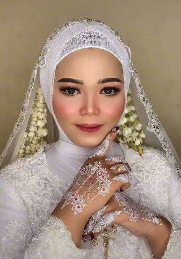 Salah Pilih MUA, Riasan Pengantin Ini Diulang Lagi, Transformasinya Bikin Melongo!
