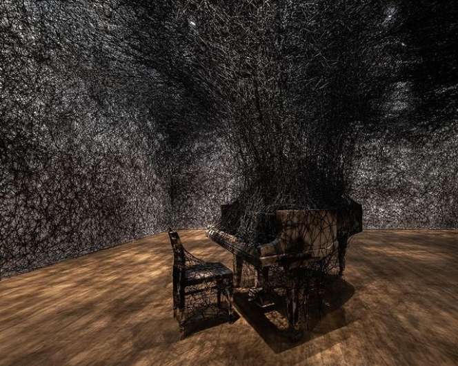 Menikmati Akhir Pekan di Museum Macan, Melihat Keindahan Karya Chiharu Shiota