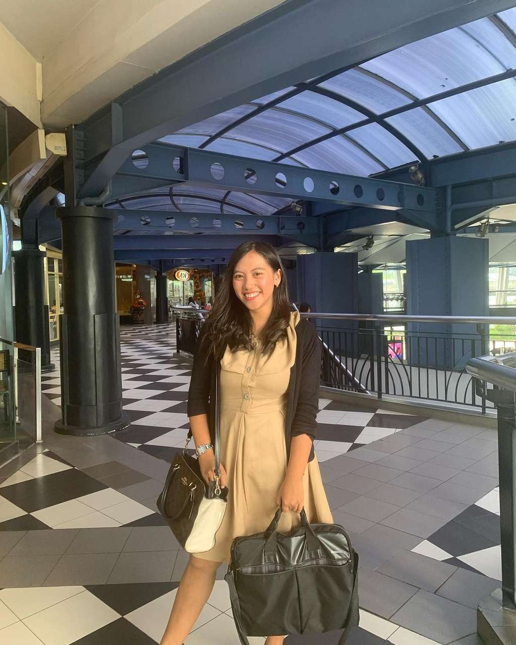 Viral Kisah Inspiratif Irawati Puteri Mantan SPG Nugget yang Diterima Kuliah di Stanford University, Perjuangannya Berbuah Manis!