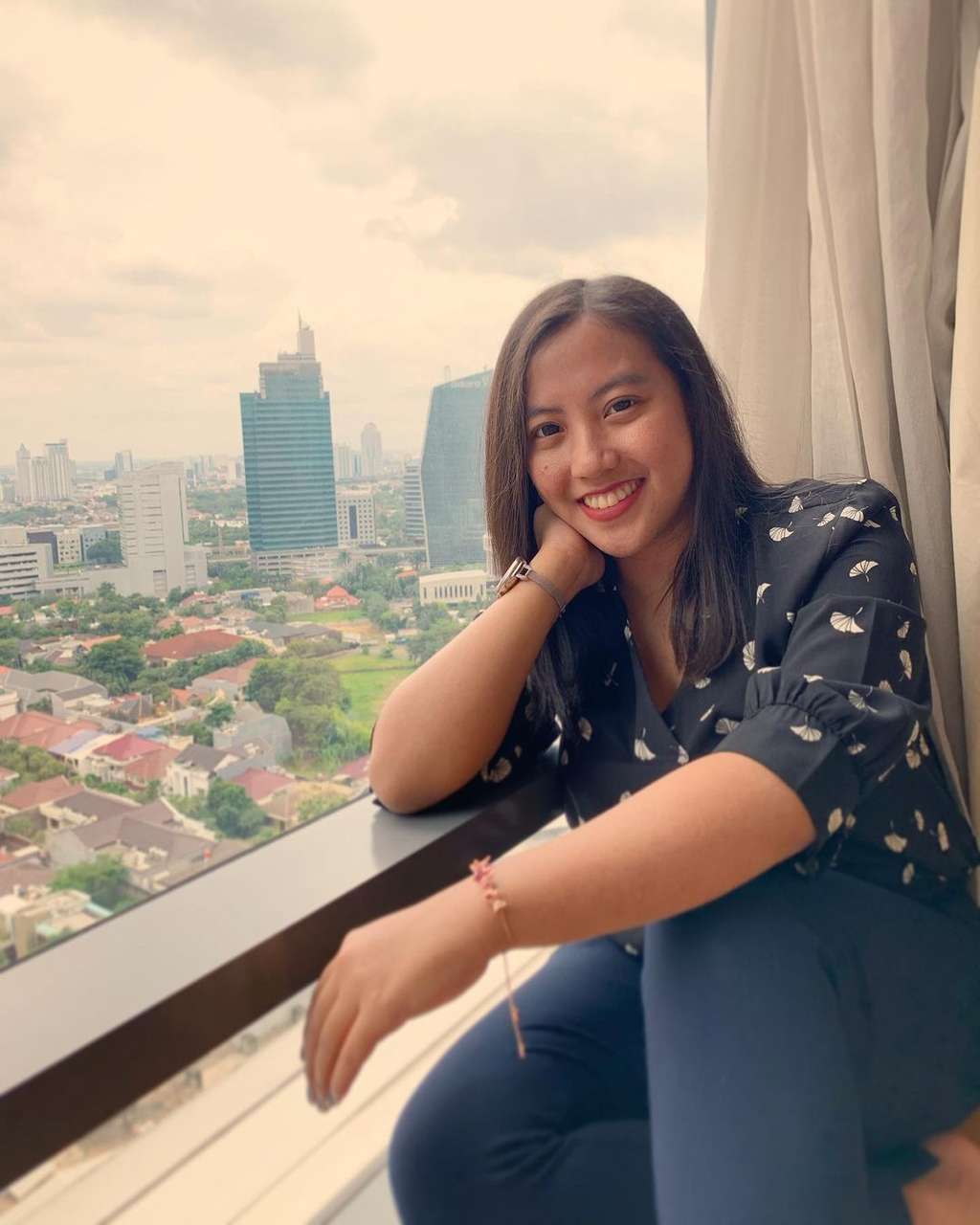 Viral Kisah Inspiratif Irawati Puteri Mantan SPG Nugget yang Diterima Kuliah di Stanford University, Perjuangannya Berbuah Manis!