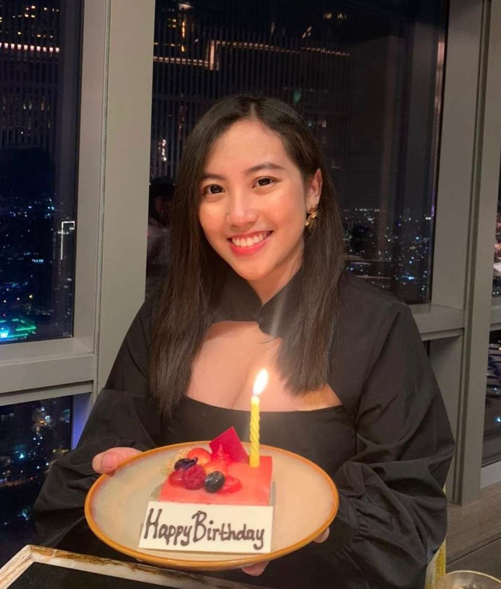 Viral Kisah Inspiratif Irawati Puteri Mantan SPG Nugget yang Diterima Kuliah di Stanford University, Perjuangannya Berbuah Manis!
