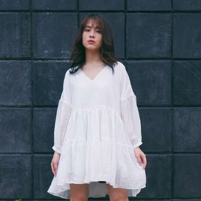 Sederet Kontroversi Adhisty Zara yang Bikin Heboh Jagat Maya