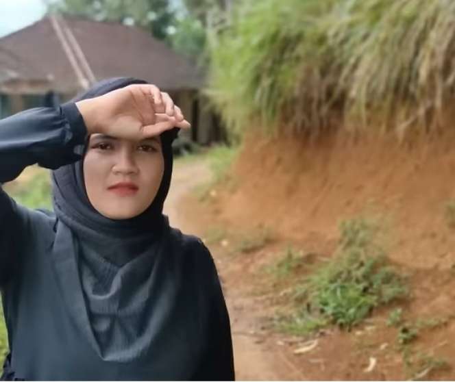 Potret Janda Cantik Keturunan Uzbekistan yang Tinggal di Sukabumi, Parasnya Bak Bidadari Turun ke Bumi, Penampilannya Bikin Adem!