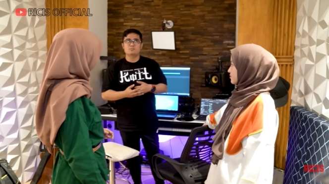 10 Potret Markas Nissa Sabyan dan Ayus yang Jarang Tersorot, Dalamnya Bikin Terkejut!