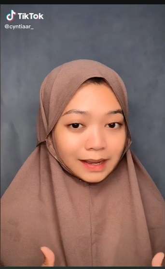 Potret Transformasi Makeup Wanita Ini Bikin Pangling, Hasilnya Beda Banget, Tekniknya Bikin Geleng-geleng Kepala!