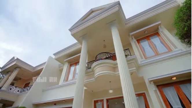 12 Potret Isi Rumah Baru Fuji yang Megah Bak Istana Seharga Rp 13,5 Miliar, Penuh Fasilitas Canggih!