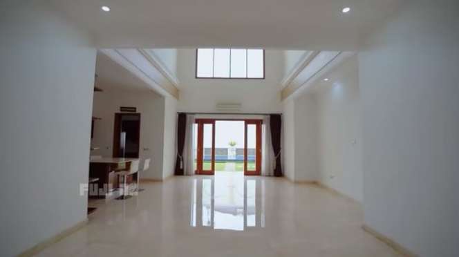12 Potret Isi Rumah Baru Fuji yang Megah Bak Istana Seharga Rp 13,5 Miliar, Penuh Fasilitas Canggih!