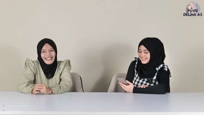Momen Pertemuan Putri Delina dan Kembaran, Wajahnya Bak Pinang Dibelah Dua, Netizen `Ini Sih Mirip Banget`