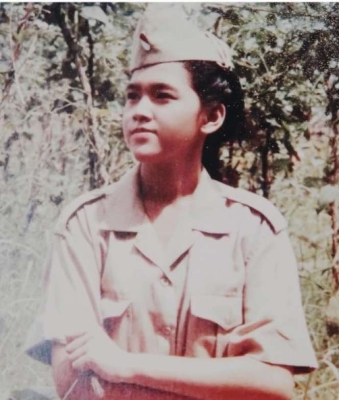 11 Foto Lawas Artis Senior Saat SMA, Rieta Amalia Plek Ketiplek Nagita Slavina, Cantik & Bening Banget!