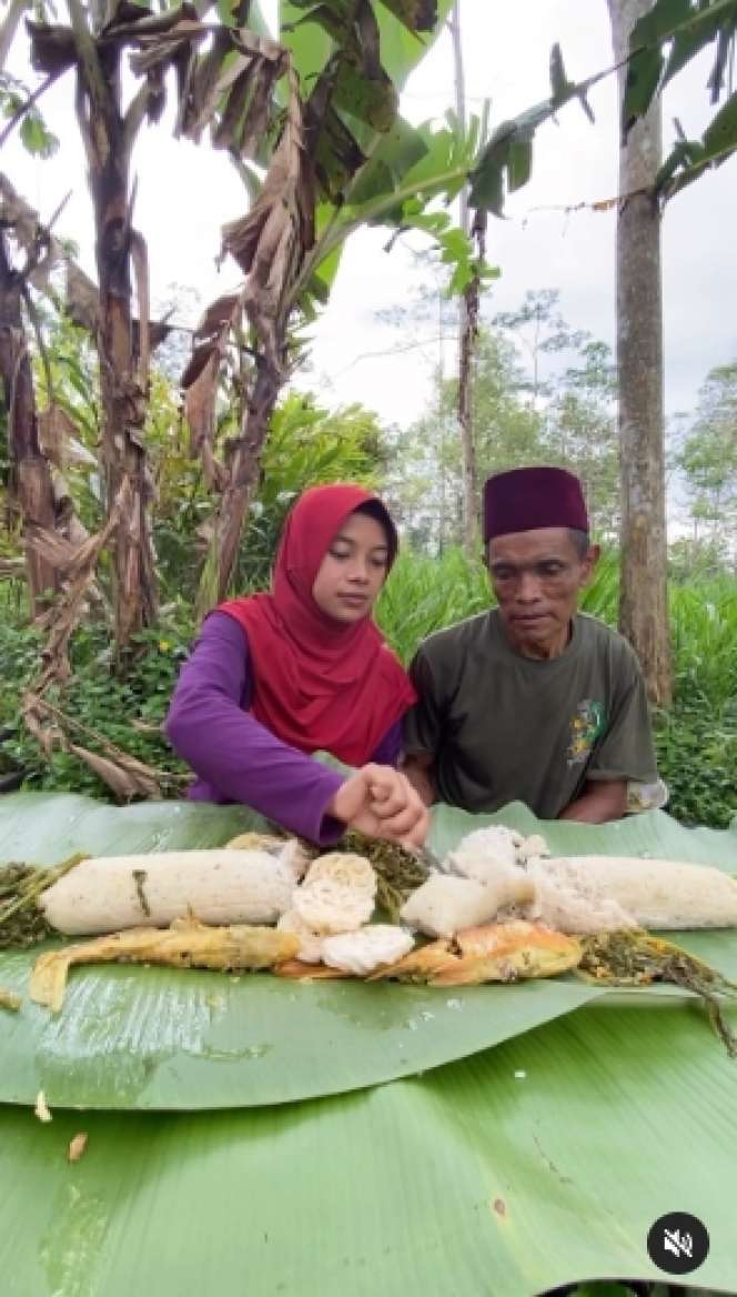 10 Potret Pasangan Beda Usia 36 Tahun yang Viral, Disebut Bak Ayah & Anak, Nasib Sang Wanita Bikin Haru