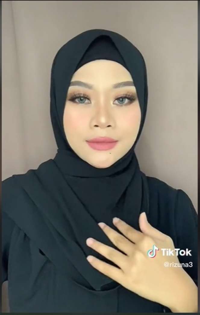 Viral Wanita Ini Bikin Riasan Mirip Aurel Hermansyah, Tak Disangka Hasilnya Malah Bikin Pangling!