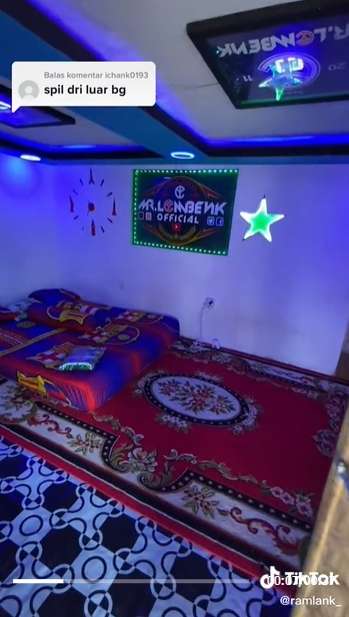10 Potret Rumah Anti Sombong, Luarnya Gubuk Jelek dari Bambu, Dalamnya Bak Apartemen Mewah, Keren Abis!