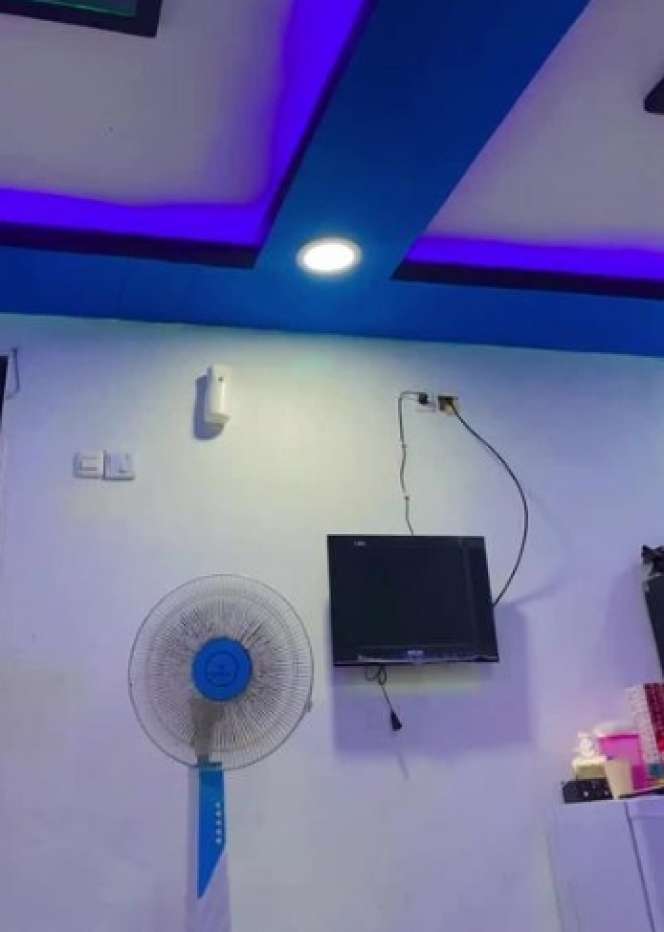 10 Potret Rumah Anti Sombong, Luarnya Gubuk Jelek dari Bambu, Dalamnya Bak Apartemen Mewah, Keren Abis!