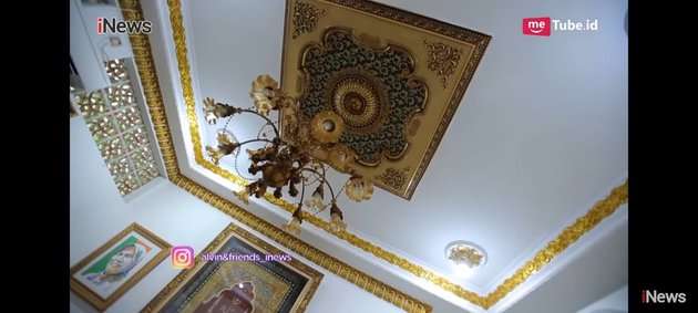Potret Rumah Mewah Mamah Dedeh, Serba Berlapis 'Emas'!