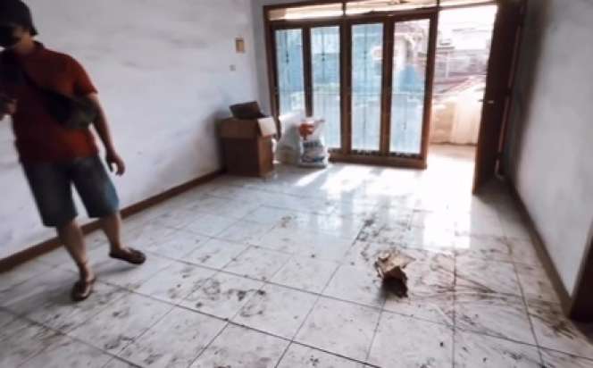 Potret Rumah Mewah Terbengkalai Ibu Mira ODGJ yang Viral, Mantan Model dan Tenar di Kalangan Artis