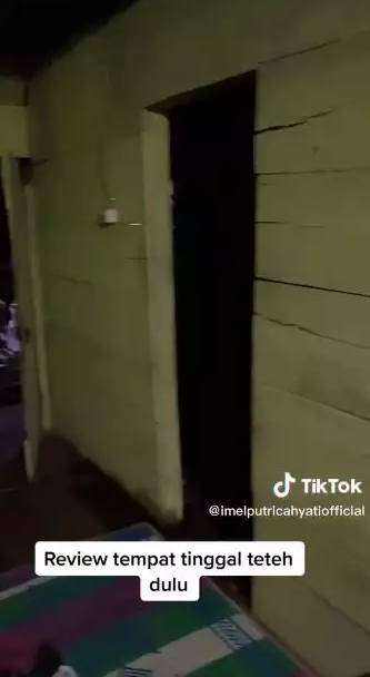 Potret Rumah Imel Putri 'Ratu Drama Kolosal' di Kampung Halaman, Hanya Beralas Tikar