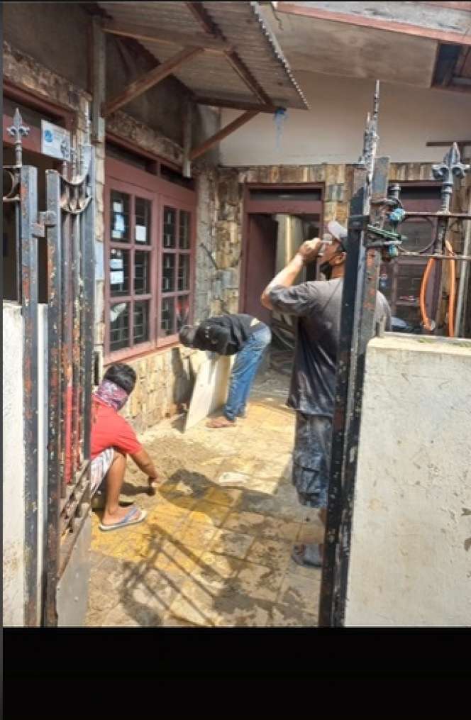 Potret Renovasi Rumah Dalam Gang Sempit, Hasilnya Bikin Melongo, Hanya Butuh Waktu 2 Bulan Saja!