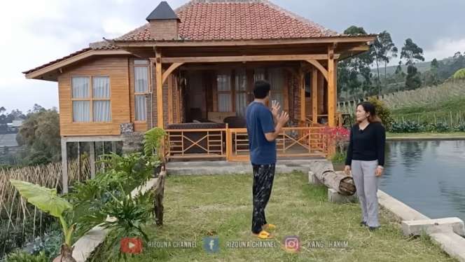 Potret Rumah Mewah Milik Pengusaha Cantik yang Hidup di Desa, Hasil Sekali Panen Bisa Beli Satu Mobil!