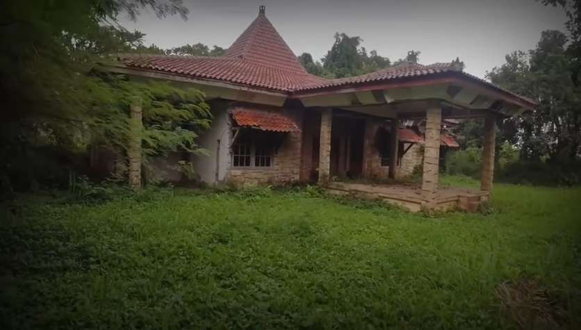 Potret Rumah Mewah Milik Keluarga Thailand, 13 Tahun Terbengkalai Penampakannya Bikin Merinding, Ternyata Simpan Kisah Tragis Pembunuhan!