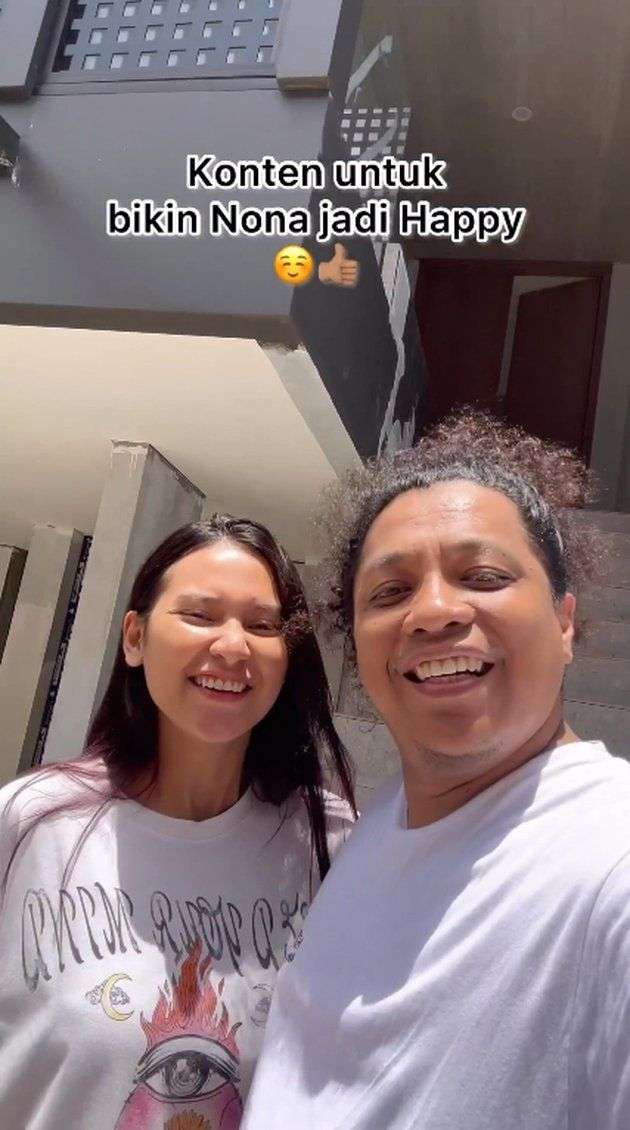 Potret Arie Kriting Bangun Rumah Mewah untuk Sang Istri, Mertua: Pakai Uang Indah!