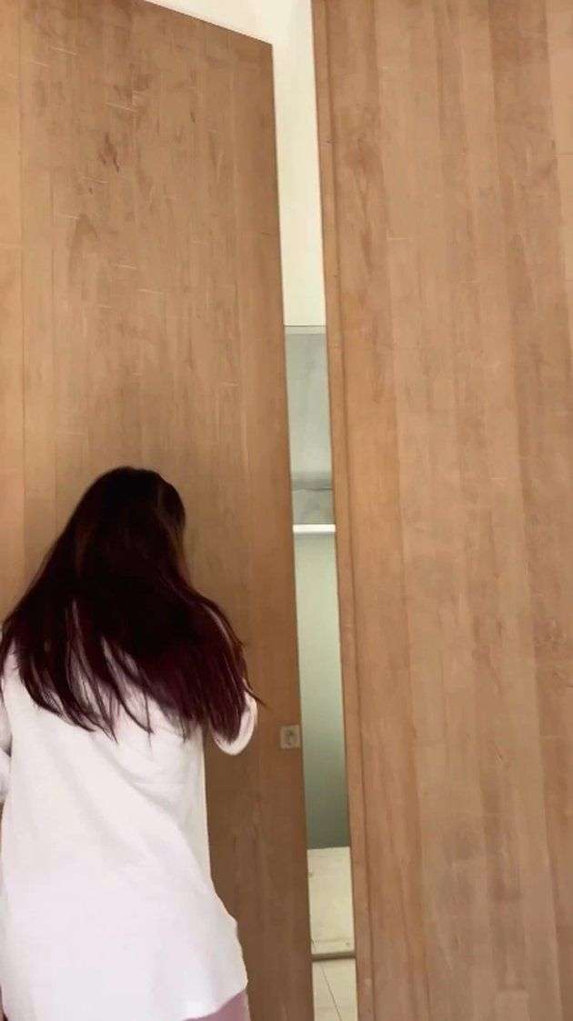 Potret Arie Kriting Bangun Rumah Mewah untuk Sang Istri, Mertua: Pakai Uang Indah!