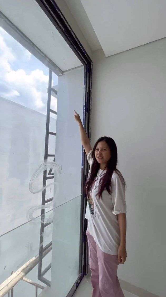 Potret Arie Kriting Bangun Rumah Mewah untuk Sang Istri, Mertua: Pakai Uang Indah!