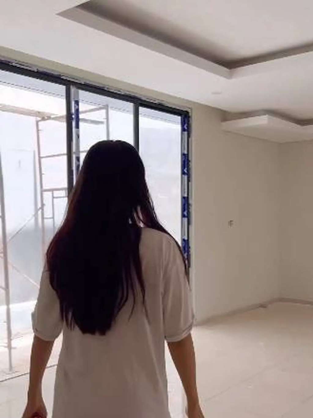 10 Potret Rumah Baru Arie Kriting & Indah Permatasari yang Dinyinyiri Ibu Mertua, Super Mewah 3 Lantai