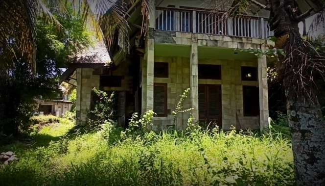 Potret Rumah Mewah Terbengkalai Milik Menteri Era Soeharto, Ada Kisah Tragis Dibaliknya, Kini Penampakannya Bikin Merinding!