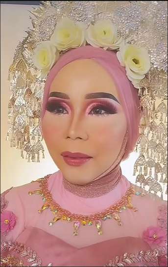 Potret Makeover Ibu Penjual Sayur, Hasilnya Jadi Beda Banget, Bikin Syok!