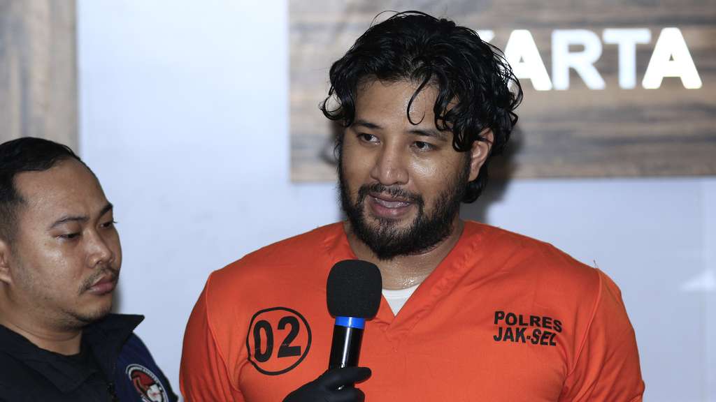 FOTO: Ungkapan Emosional Ammar Zoni yang Ditangkap Kedua Kalinya Gegara Narkoba