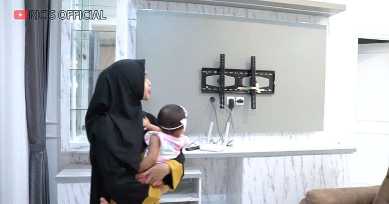 Potret Rumah Mewah Sang Kakak Shindy Putri, Buat Ria Ricis Terkagum-kagum