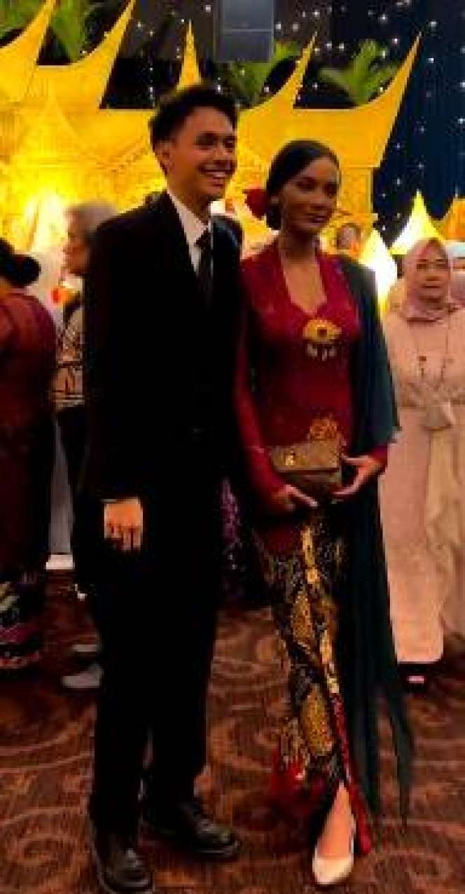 Potret Erika Carlina Kondangan ke Nikahan Adik Mantan Kekasih, Si Mantan Dibuat Melongo