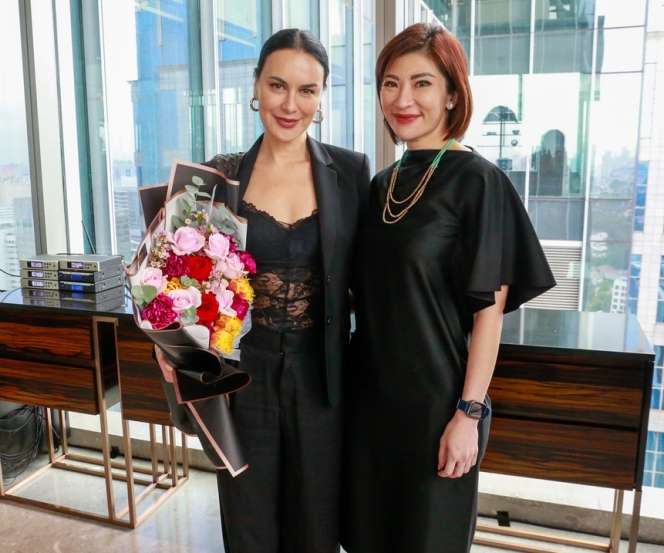 Blak-blakan Sophia Latjuba Ungkap Rahasia Kulit Wajahnya yang Tetap Kencang