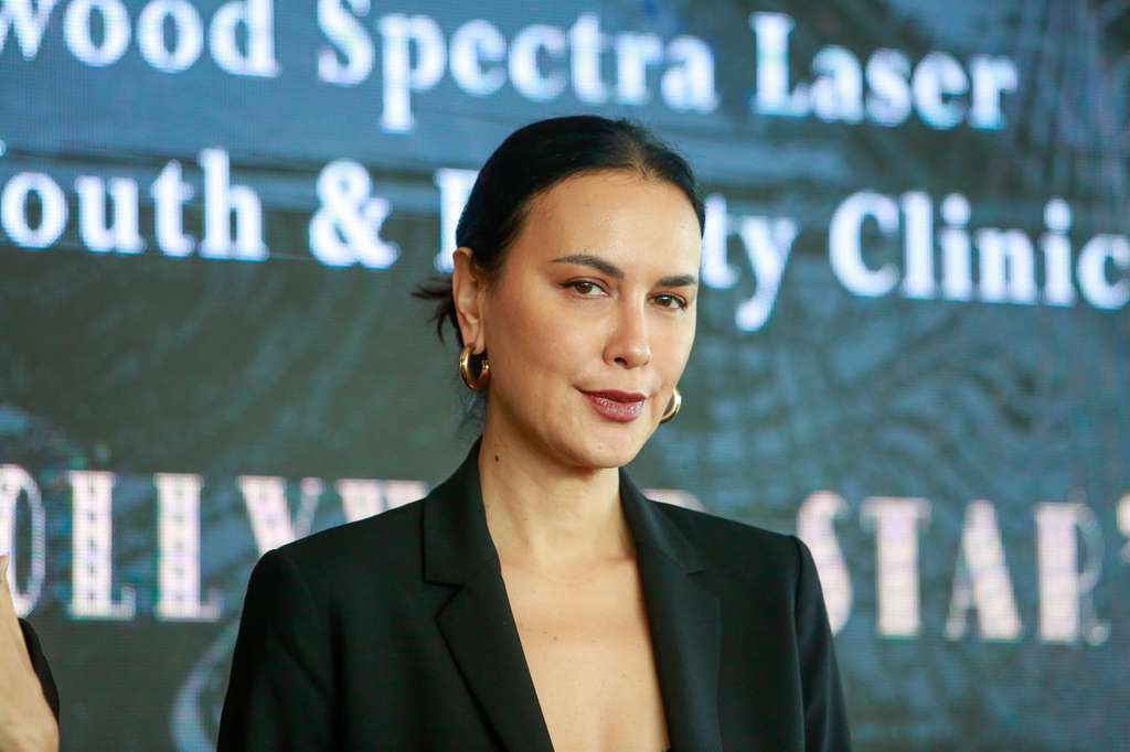 Blak-blakan Sophia Latjuba Ungkap Rahasia Kulit Wajahnya yang Tetap Kencang
