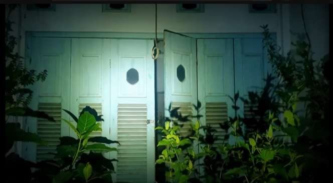 Potret Rumah Mewah Terbengkalai Milik Artis Ternama, Isi Dalamnya Rusak Semua, Penampakannya Bikin Merinding!