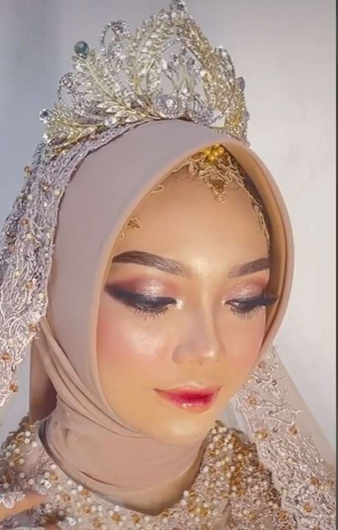 MUA Ini Ungkap Tips Makeup Pengantin Ala Barbie, Tekniknya Bukan Abal-abal, Auto Bajir Pujian!