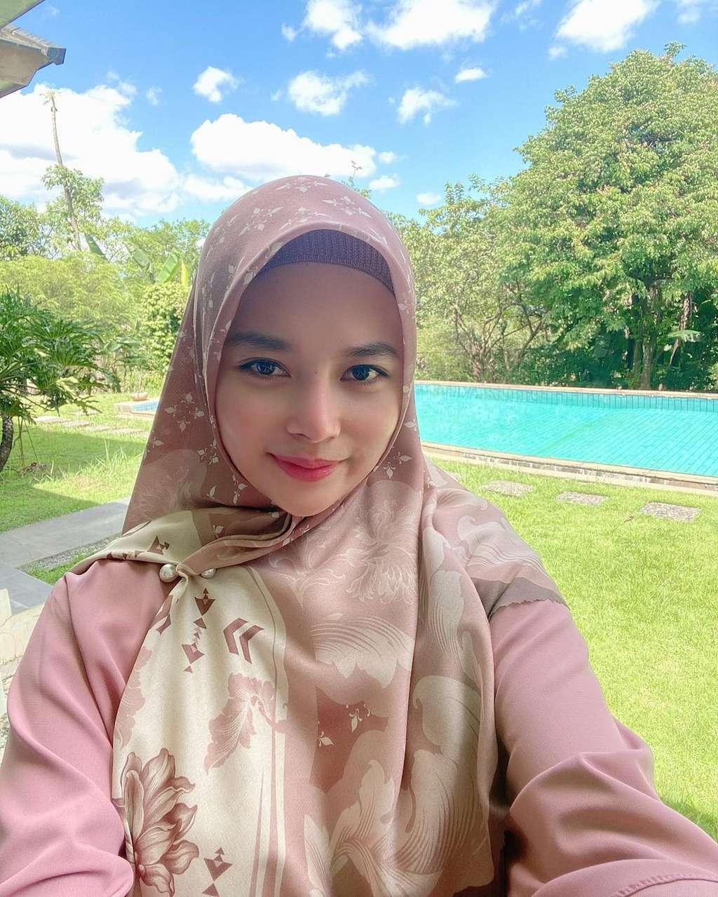 Artis Cantik Ini Diam-diam Cerai, Belum Setahun Berumah Tangga, Dulu Taaruf Cuma 3 Bulan