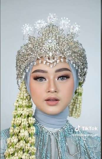 Makeup Pengantin Ini Bikin Tercengang, Hasilnya Jadi Beda Banget, The Power of Siger Sunda!