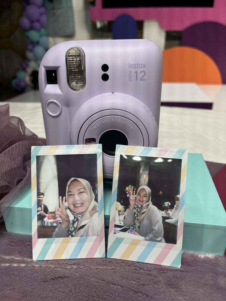 Bentuknya Menyerupai Gelembung Balon, Intip Fitur Andalan Instax Mini 12