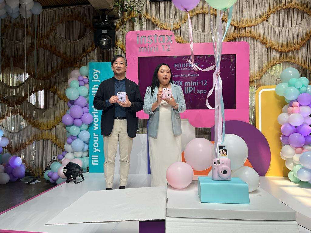 Bentuknya Menyerupai Gelembung Balon, Intip Fitur Andalan Instax Mini 12