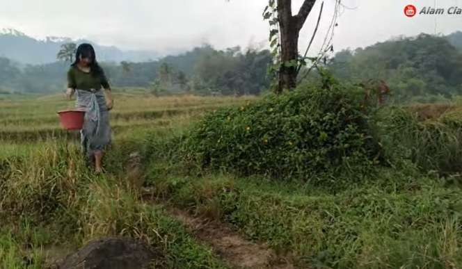 Potret Gadis Desa di Kampung Bidadari, Pemandangan Alam Super Indah, Warganya Cantik-cantik!